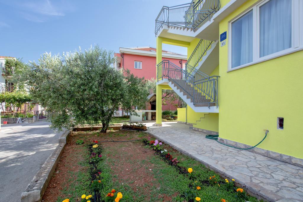 Maslina Apartments Стари Град Экстерьер фото
